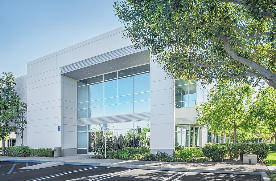 More Photos Of 212 Technology Dr, Irvine Unknown For Lease