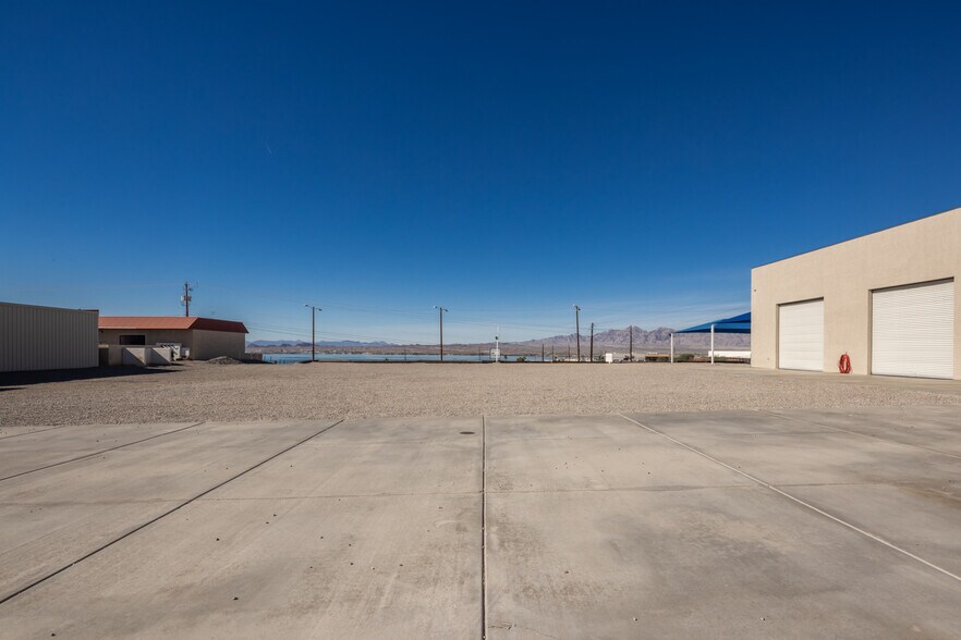More Photos Of 921 Lake Havasu Ave N, Lake Havasu City Warehouse For Sale