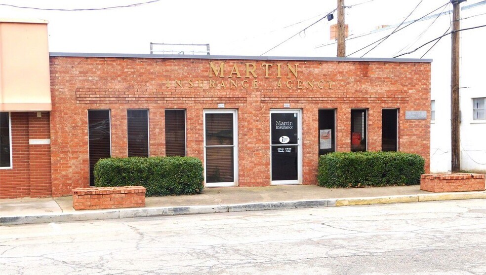 Primary Photo Of 115 S Broad St, Guthrie Office For Sale