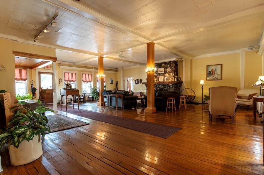 More Photos Of 40 The Common, Chester Hotel For Sale