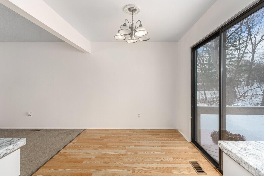 More Photos Of 229 Summit Rdg, White Lake Apartments For Sale