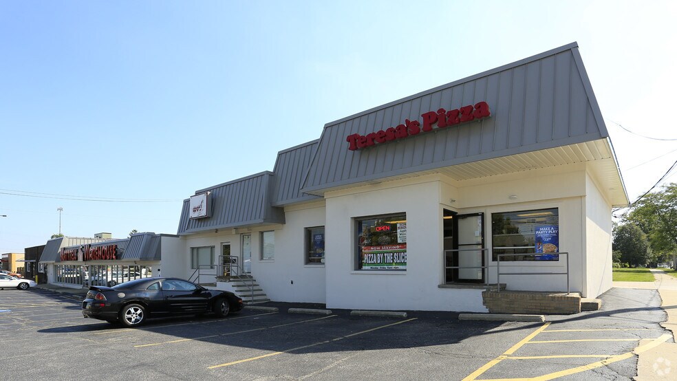 More Photos Of 6010-6020 Mayfield Rd, Mayfield Heights Freestanding For Lease