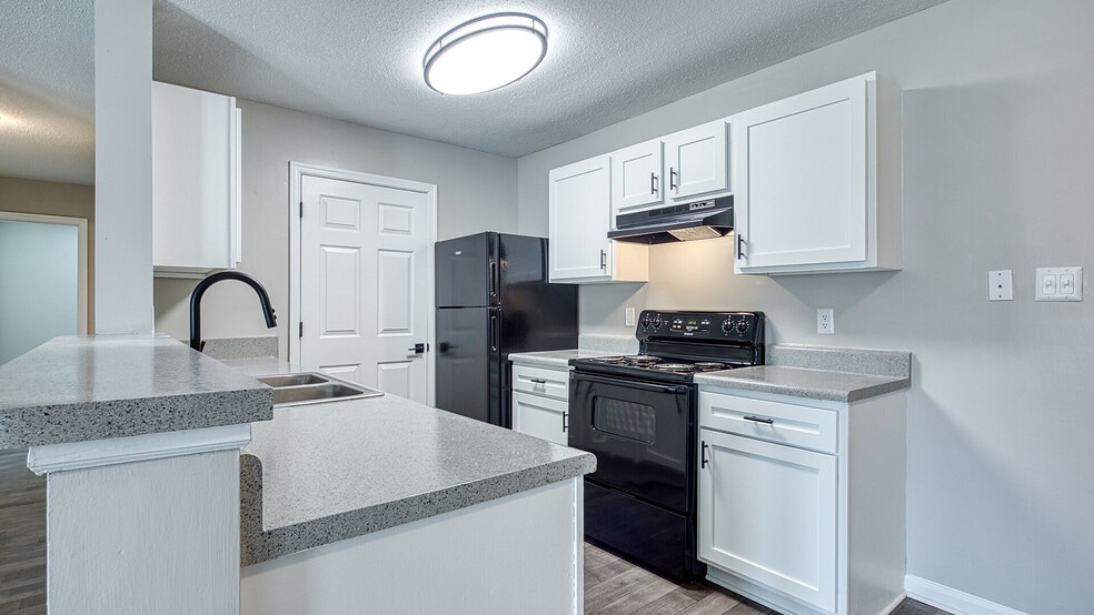 More Photos Of 1201 Edenham Ct, Virginia Beach Apartments For Sale