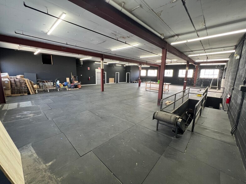 Primary Photo Of 158 Central Ave, Rochelle Park Warehouse For Lease