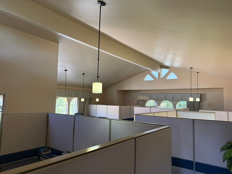 More Photos Of 2997 Woodside Rd, Woodside Office For Lease