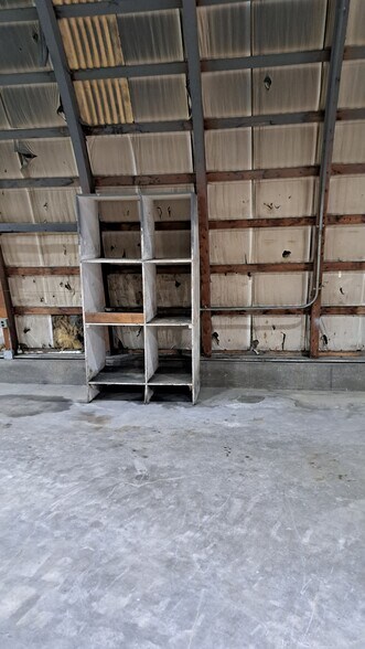 More Photos Of 1987 Farm To Market Rd, Kalispell Industrial For Lease
