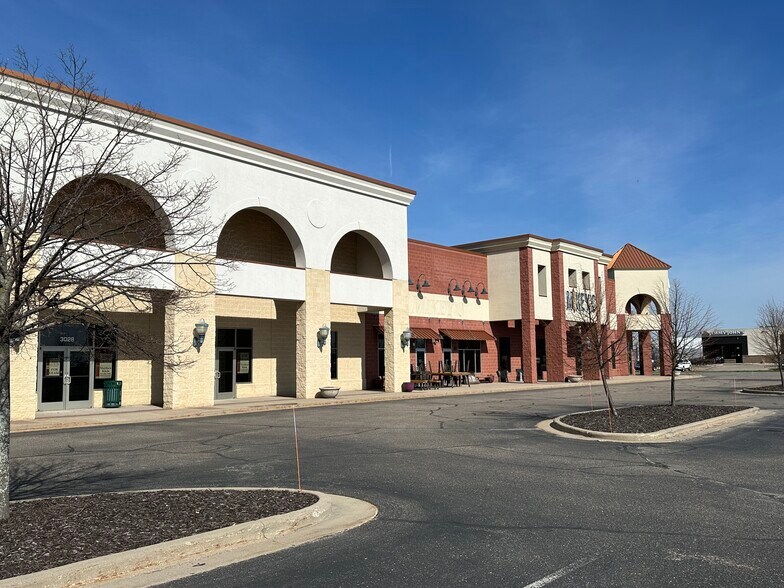 More Photos Of 3012-3066 Village Park Dr, Plover Freestanding For Lease