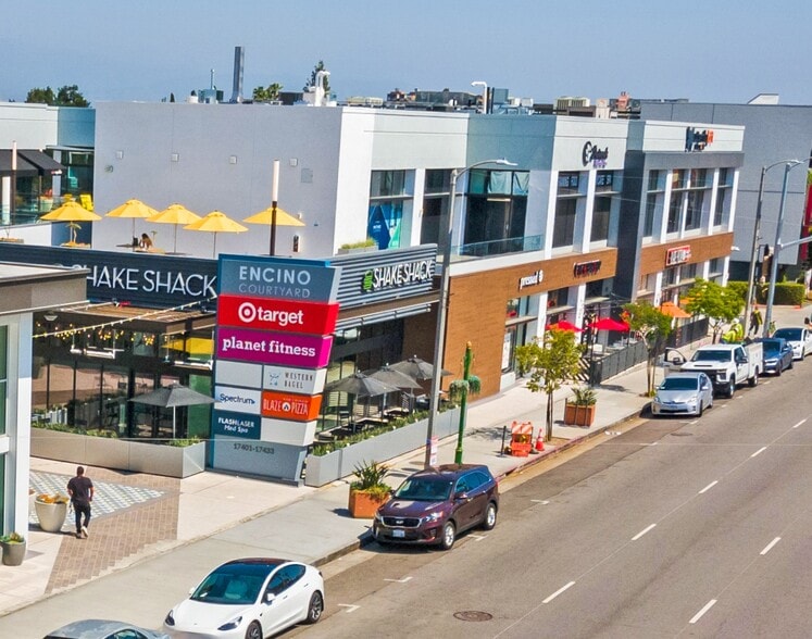 More Photos Of 17401-17405 Ventura Blvd, Encino General Retail For Lease