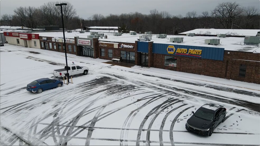 More Photos Of 110-114 S Rum River Dr, Princeton General Retail For Lease