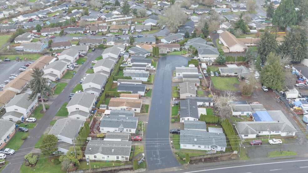 More Photos Of 3445 Hidden View Ln NE, Salem Manufactured Housing Mobile Home Park For Sale