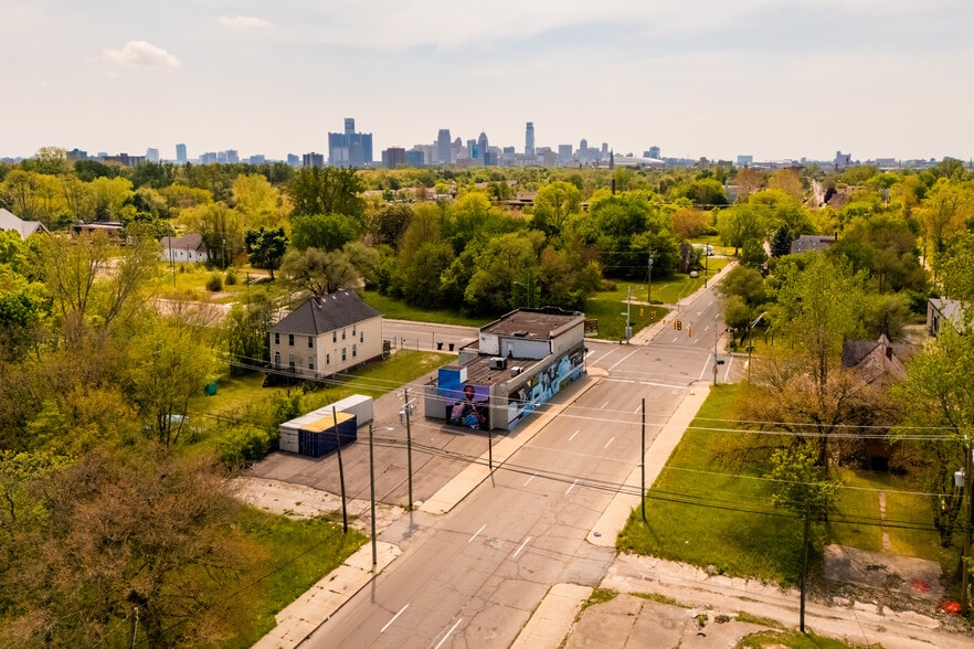 More Photos Of 6310 Charlevoix St, Detroit Storefront Retail Office For Sale