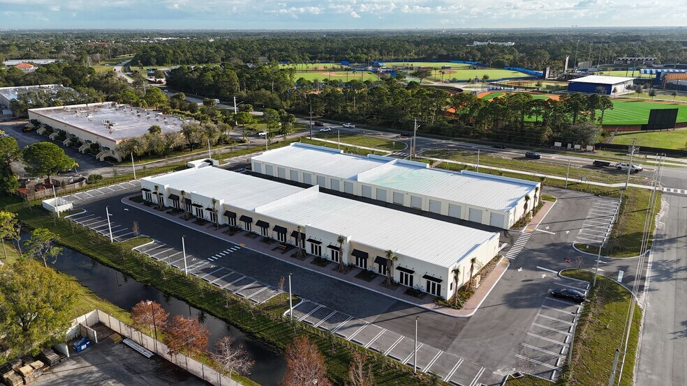 More Photos Of 500 NW Peacock Blvd, Port Saint Lucie Warehouse For Lease