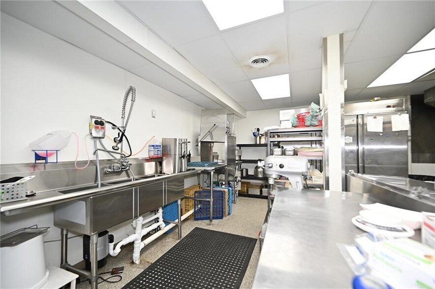 More Photos Of 203 Main St, Dearborn Restaurant For Sale