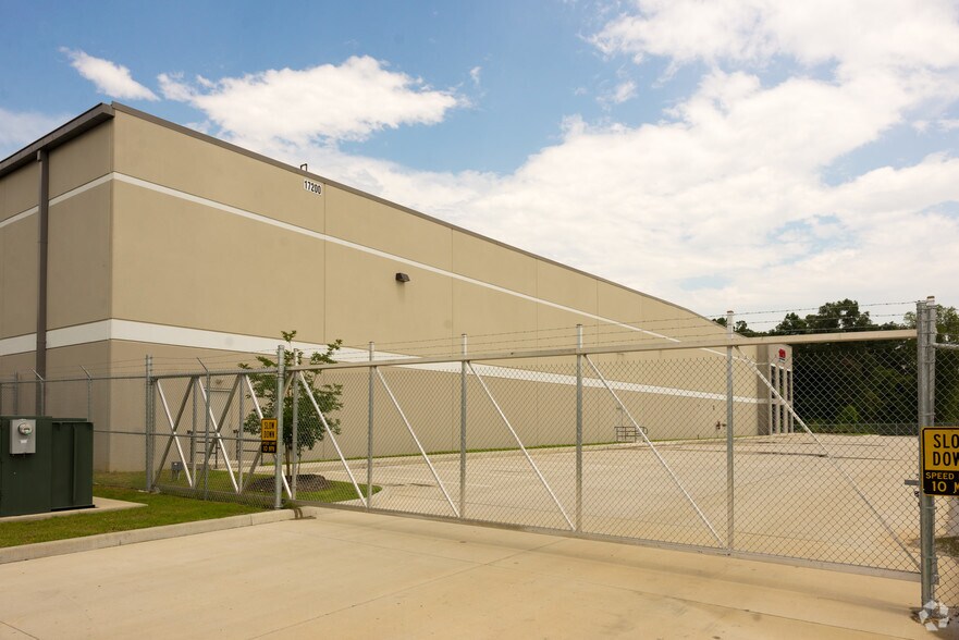 More Photos Of 17200 Manchac Park Ln, Baton Rouge Warehouse For Lease