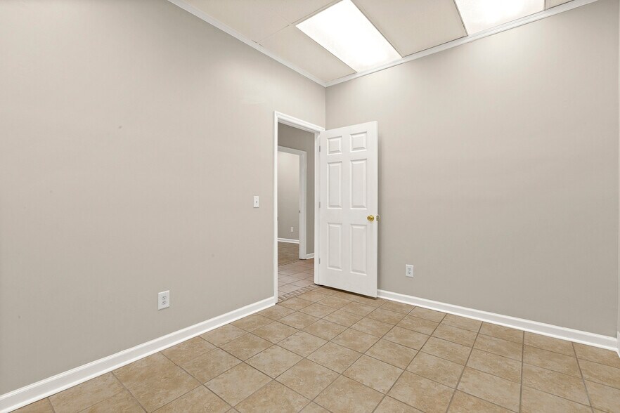More Photos Of 150 N Steele St, Sanford Office For Sale