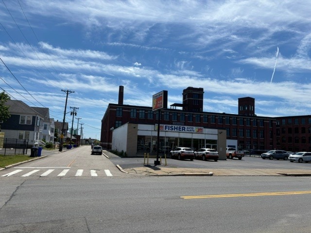More Photos Of 437 Central Ave, Pawtucket Freestanding For Sale