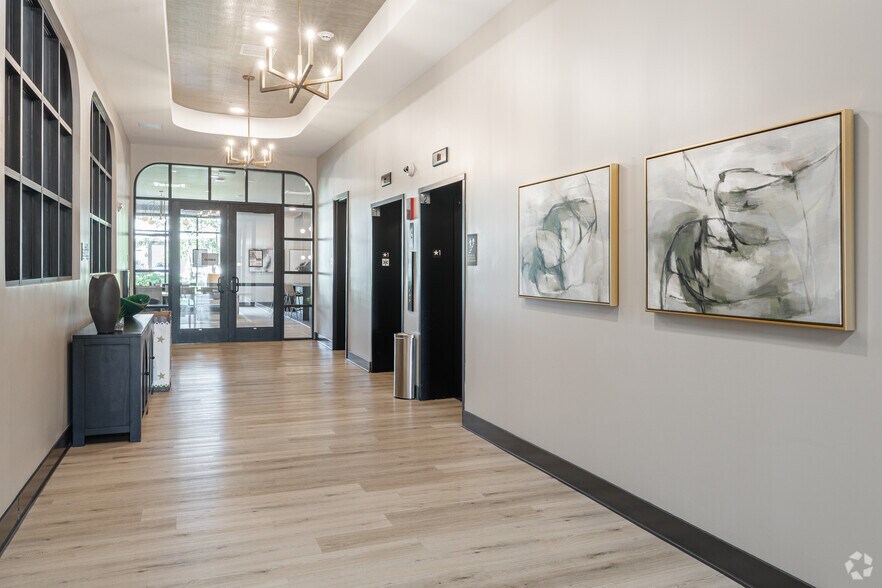 More Photos Of 250 McHenry Rd, Buffalo Grove Apartments For Lease