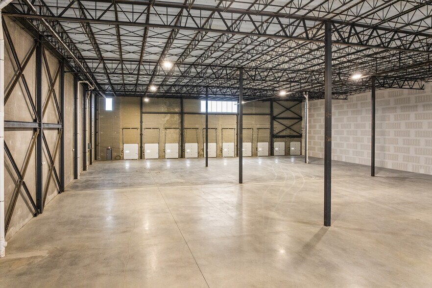 More Photos Of 1000 MacArthur Blvd, Mahwah Distribution For Lease