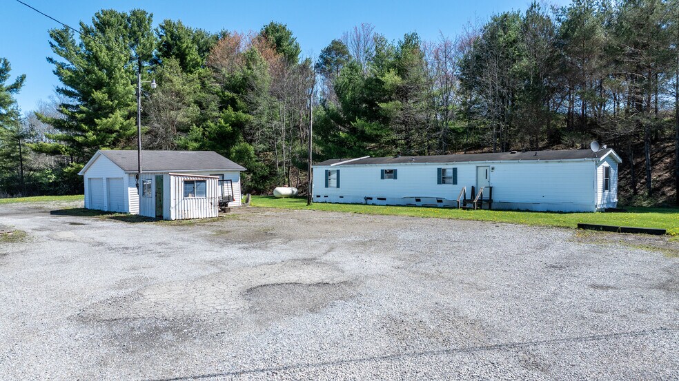 More Photos Of 2862 Route 38, Emlenton Bar For Sale