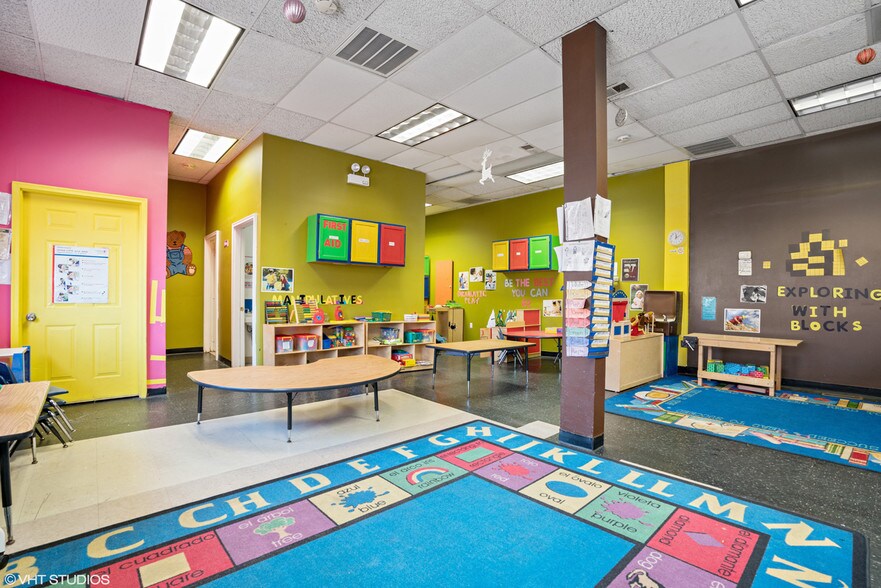 More Photos Of 222 E 61st St, Chicago Daycare Center For Sale