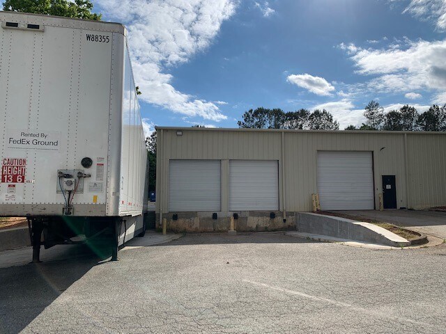 More Photos Of 2312 Centennial Cir, Gainesville Warehouse For Sale