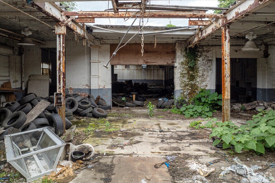 More Photos Of 2204 Frederick Ave, Baltimore Industrial For Sale