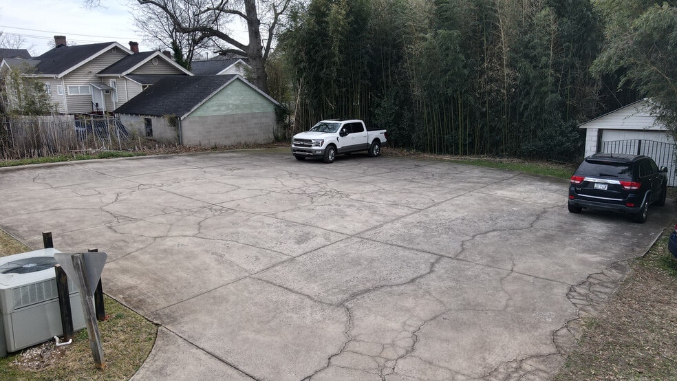 More Photos Of 1007 Pendleton St, Greenville Office For Sale