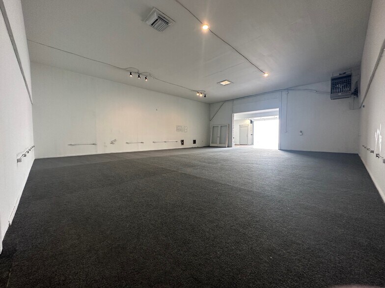 More Photos Of 3721 S 250 W, Ogden Storefront Retail Office For Lease