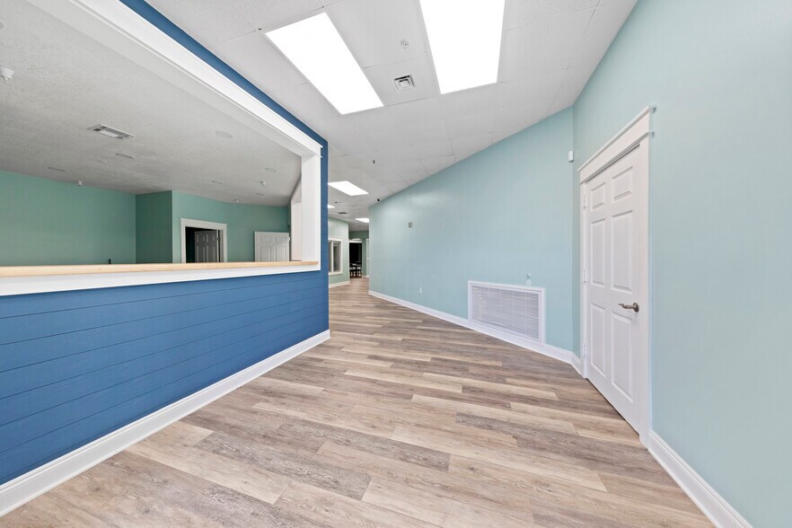 More Photos Of 5420 Hickory St, Panama City Office For Sale