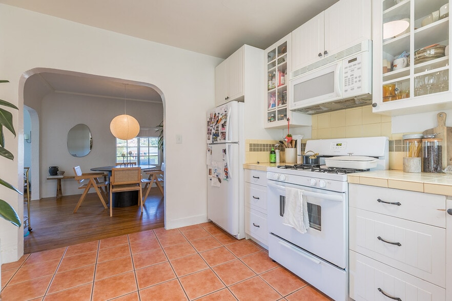 More Photos Of 1980 Chatsworth Blvd, San Diego Apartments For Sale