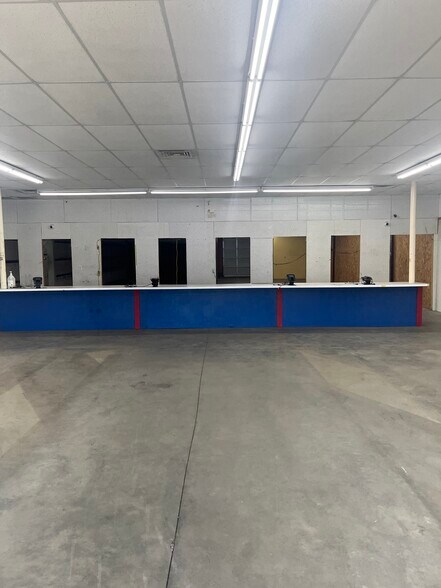 More Photos Of 1679 E Main St, Easley Auto Repair For Lease
