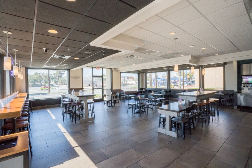 More Photos Of 18772 Valley Blvd, Bloomington Fast Food For Sale