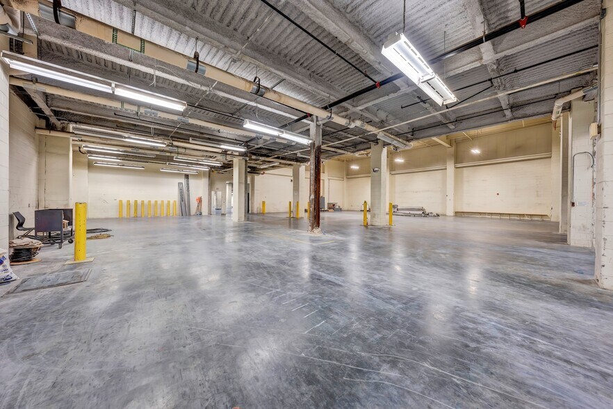 More Photos Of 120 Salem Ave SW, Roanoke Warehouse For Lease
