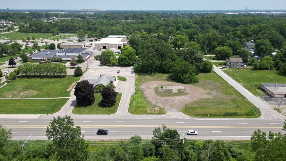 More Photos Of 21333 Telegraph Rd, Brownstown Township Bank For Sale