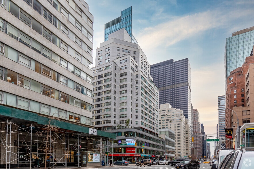 More Photos Of 969 Third Ave, New York Apartments For Lease