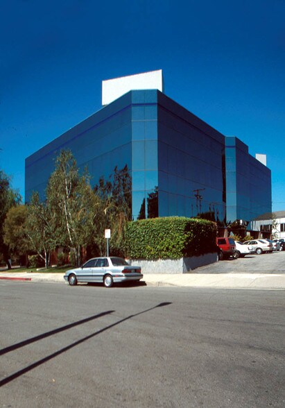 Primary Photo Of 15650 Devonshire St, Granada Hills Office For Lease