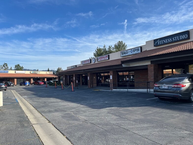 More Photos Of 24450 Lyons Ave, Newhall Unknown For Lease