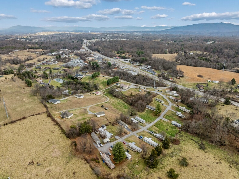 More Photos Of 102 Claude Simmons Rd, Johnson City Manufactured Housing Mobile Home Park For Sale