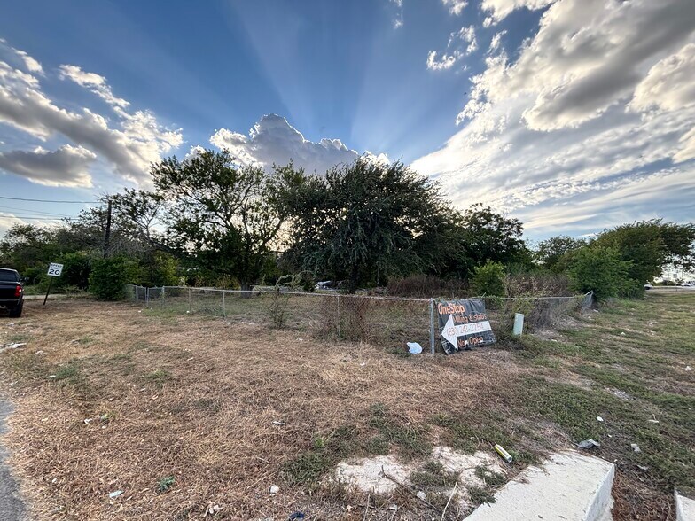 More Photos Of 110 Leisure Village Dr, New Braunfels Land For Sale