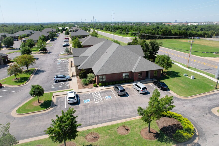 More Photos Of 9212 N Kelley Ave, Oklahoma City Office For Sale