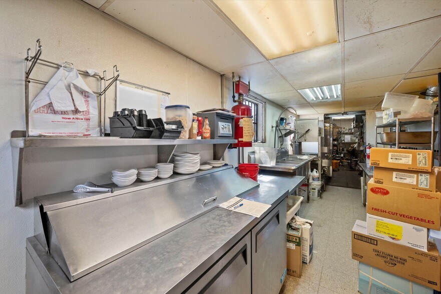 More Photos Of 18625 Main St, Tontogany Flex For Sale