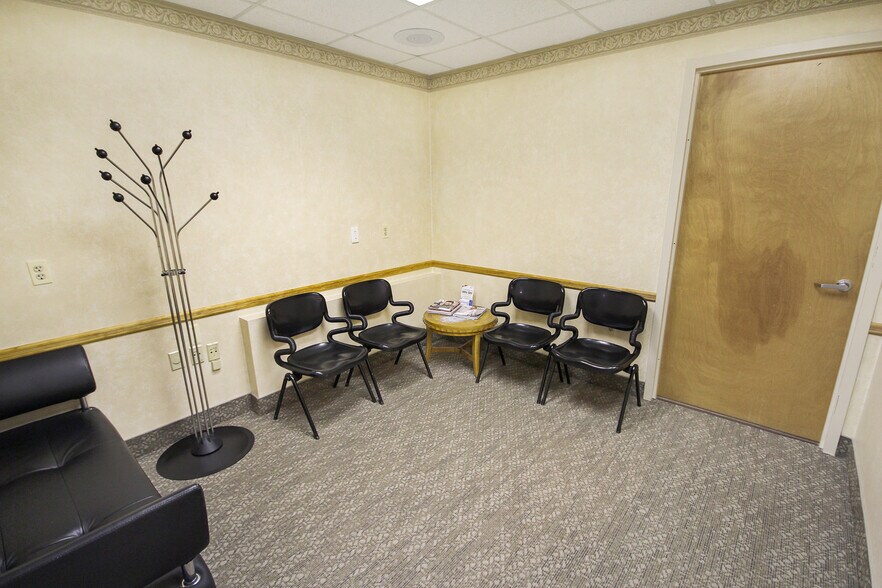 More Photos Of 561 Cranbury Rd, East Brunswick Medical For Sale