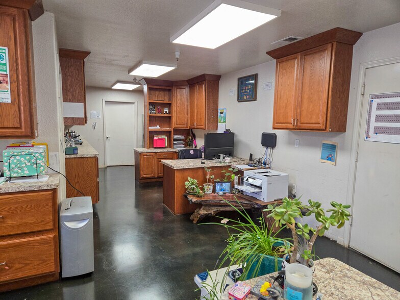 More Photos Of 4300 N State St, Ukiah Flex For Sale