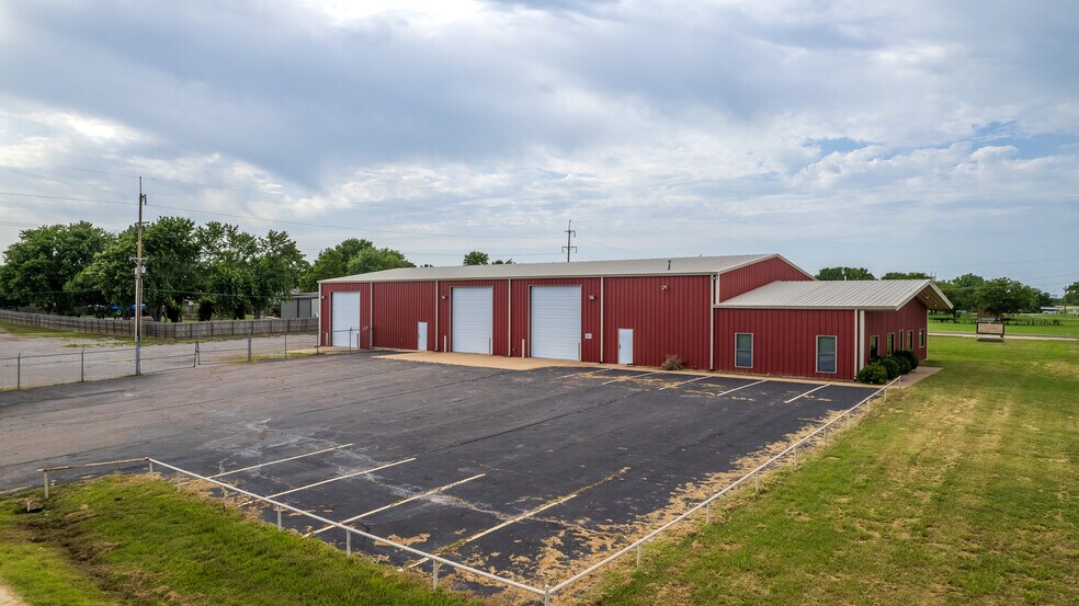 More Photos Of 2301 S Highway 77, Pauls Valley Industrial For Sale