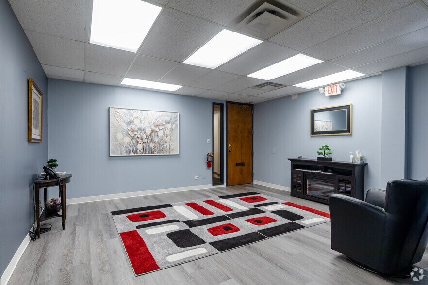 More Photos Of 20280 Governors Dr, Olympia Fields Unknown For Lease