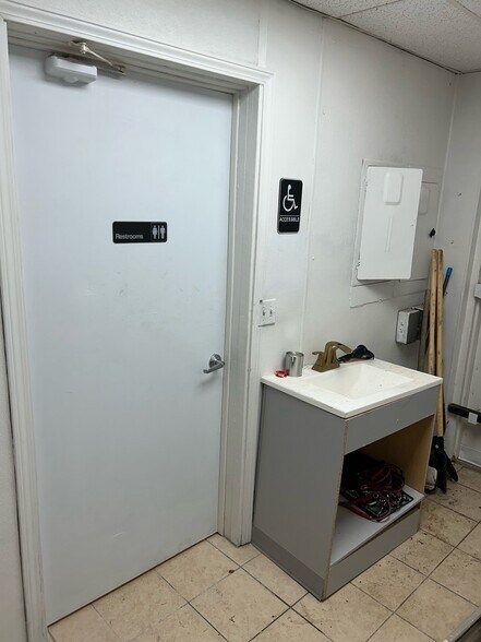 More Photos Of 1215 W Britton Rd, Oklahoma City Auto Dealership For Sale