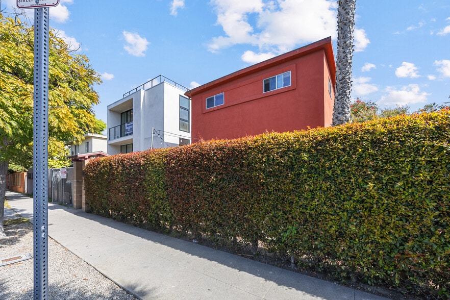 More Photos Of 502 Westminster ave, Venice Apartments For Sale