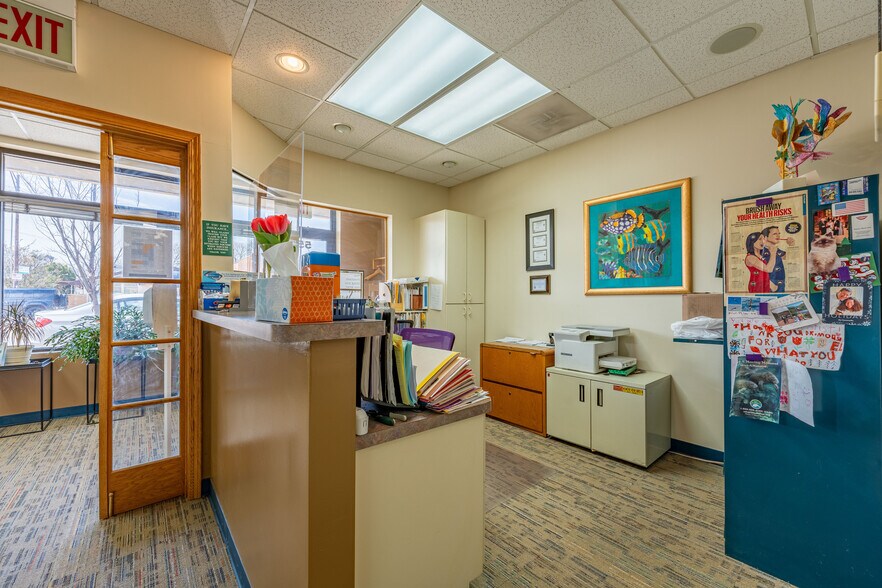 More Photos Of 5521 N Milwaukee Ave, Chicago Medical For Lease