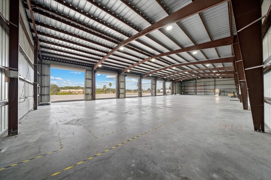 More Photos Of 13866 S Us-441, Summerfield Office For Sale