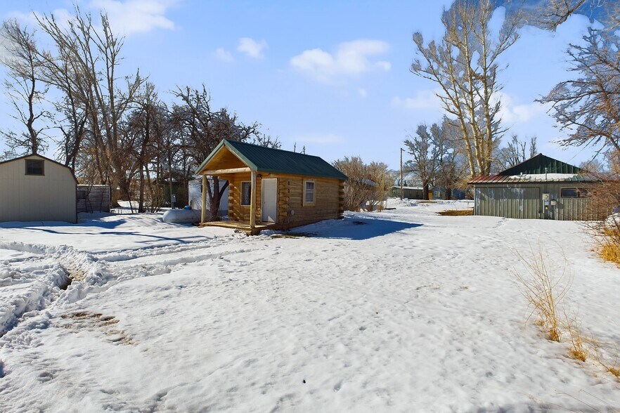 More Photos Of 213and 233 Main st, Roy Restaurant For Sale